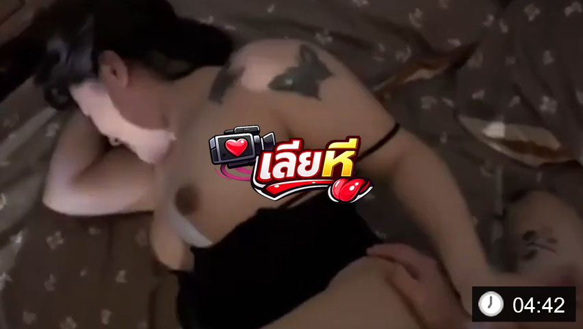 บุกห้องสาวมาถึงจับหัวอมควยก่อนกระแทกหีรัวๆ ครางเสียว